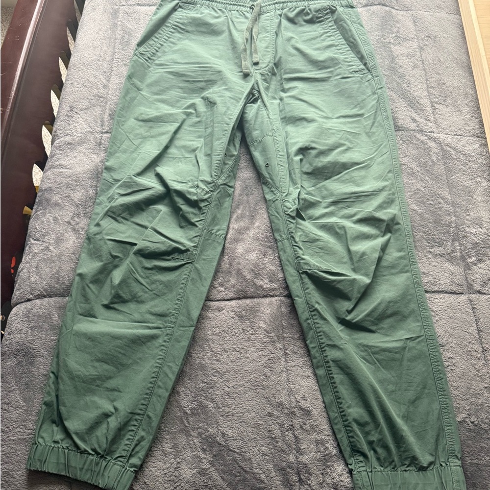 Men's Green Casual Pants Carhartt WIP Valiant Jogger men’s medium